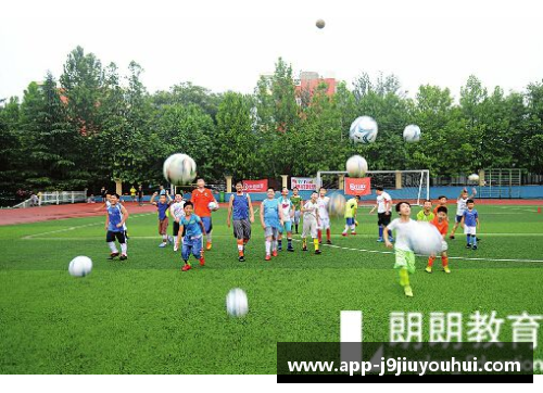 篮球宝贝：探寻球场上的风采与情愫
